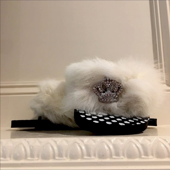 Rabbit Fur Thongs - Picture 5 of 8